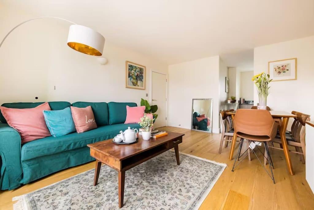 Stunning 2 Bed Ensuite Apartment