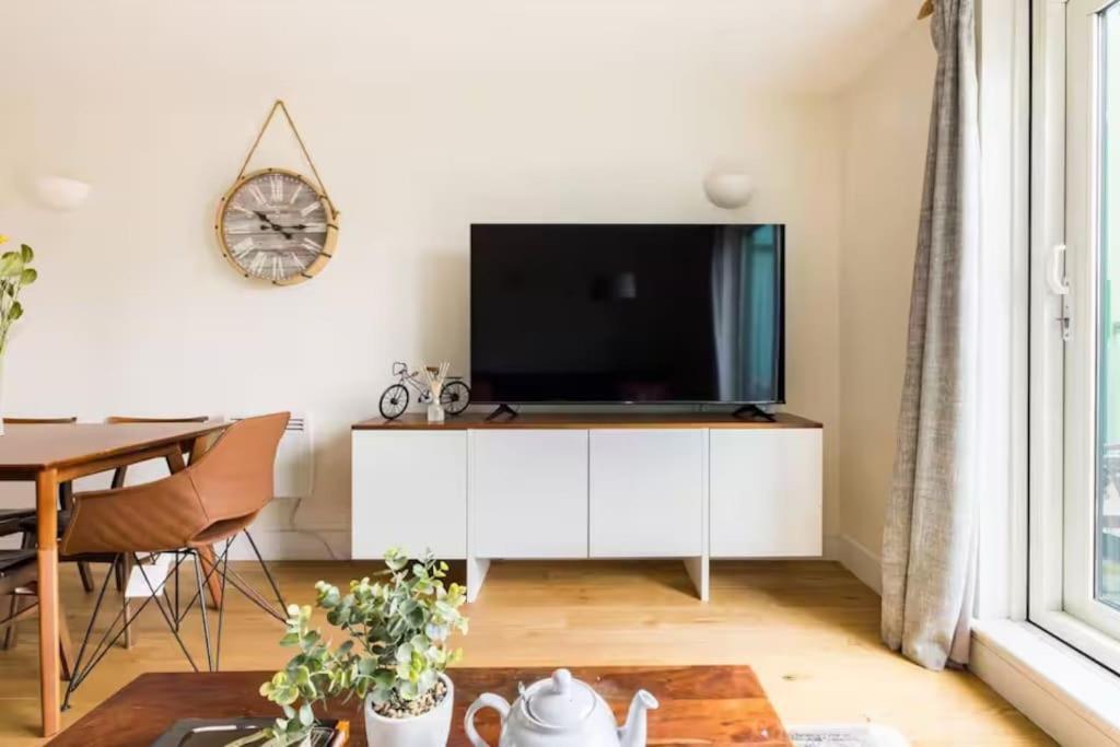 Stunning 2 Bed Ensuite London